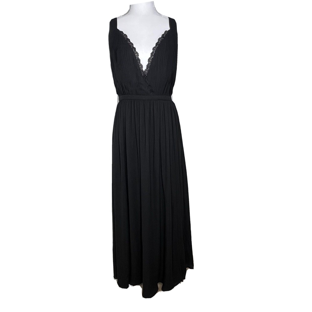 Fame and Partners Maxi Dress Womens 8 Black Excellent Lace Trim Pleated Gown